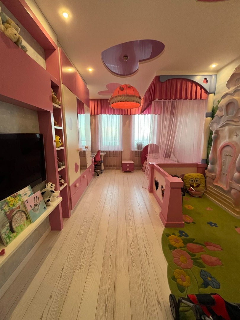 продажа трехкомнатной квартиры номер A-173266 в Приморском районе, фото номер 25
